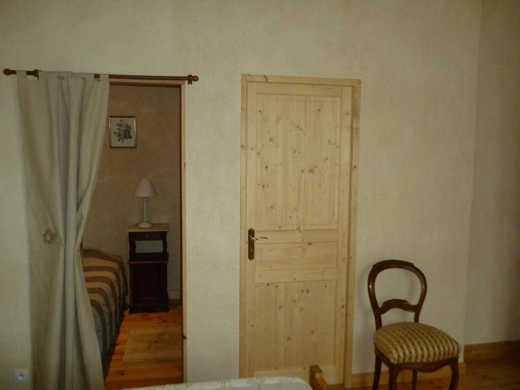 Chambres D'Hotes Le Bourdieu Soulignac Room photo